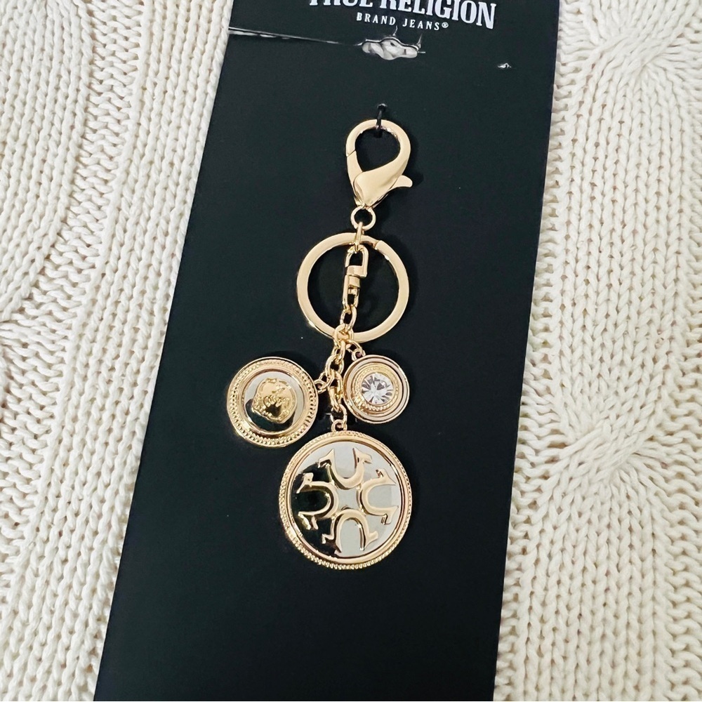 True Religion New Gold Tone Multiple Charms Medallion Key Holder Horseshoe Logo